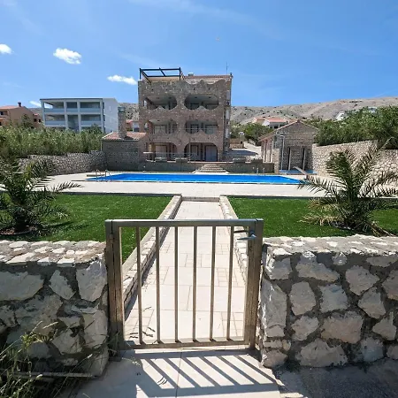 Pool And Ena - Perfect Family Escape * Pag Town