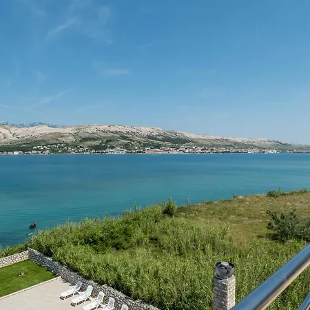 Pool And Beachfront Ena - Perfect Family Escape *
