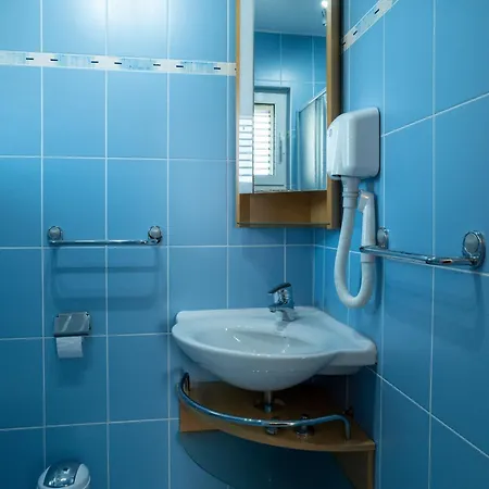 Apartment Pool Ena *