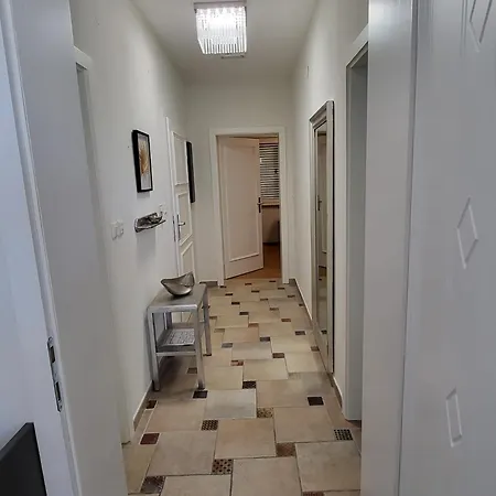 Apartment Pool Ena