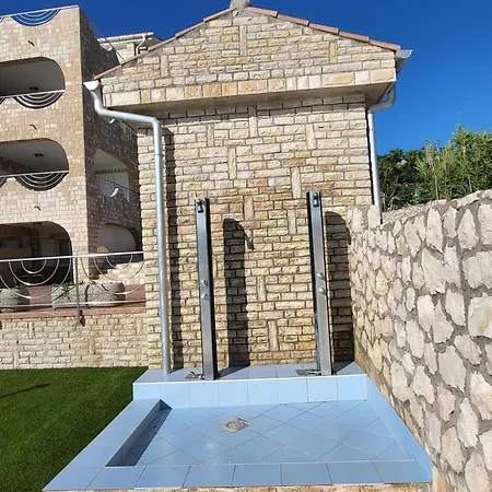 Pool And Ena - Perfect Family Escape Appartement Pag Town