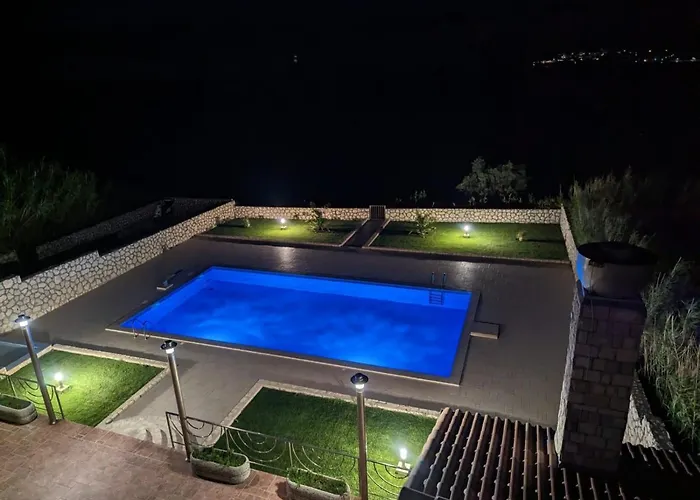 Apartment Pool Ena Pag Town